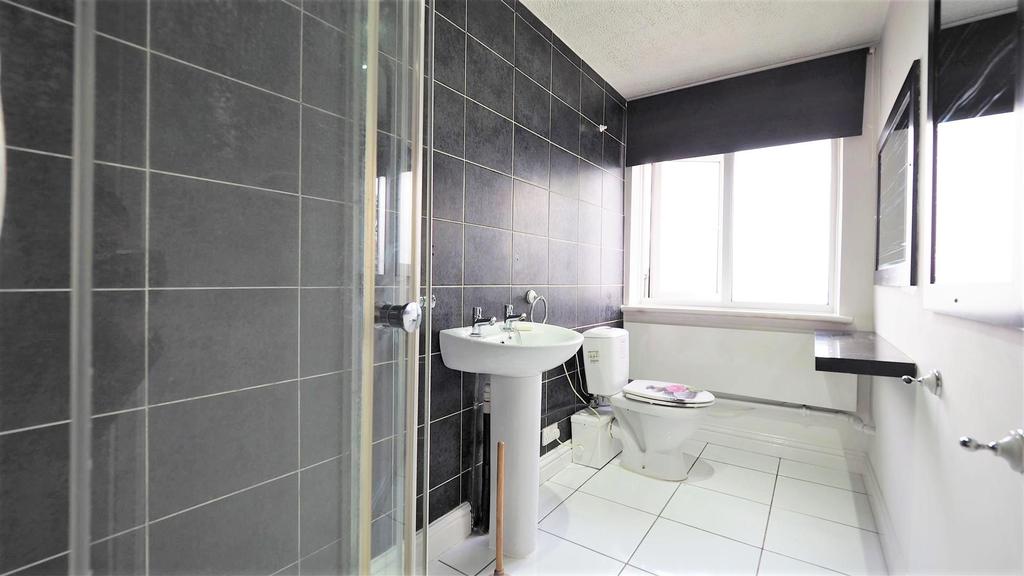 En-suite (2).jpg