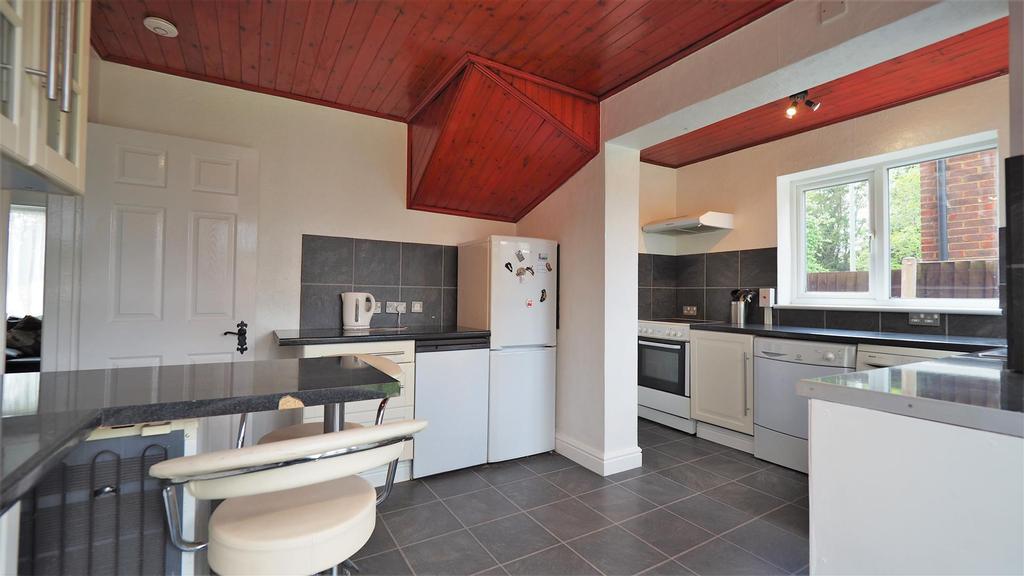 Kitchen c.jpg