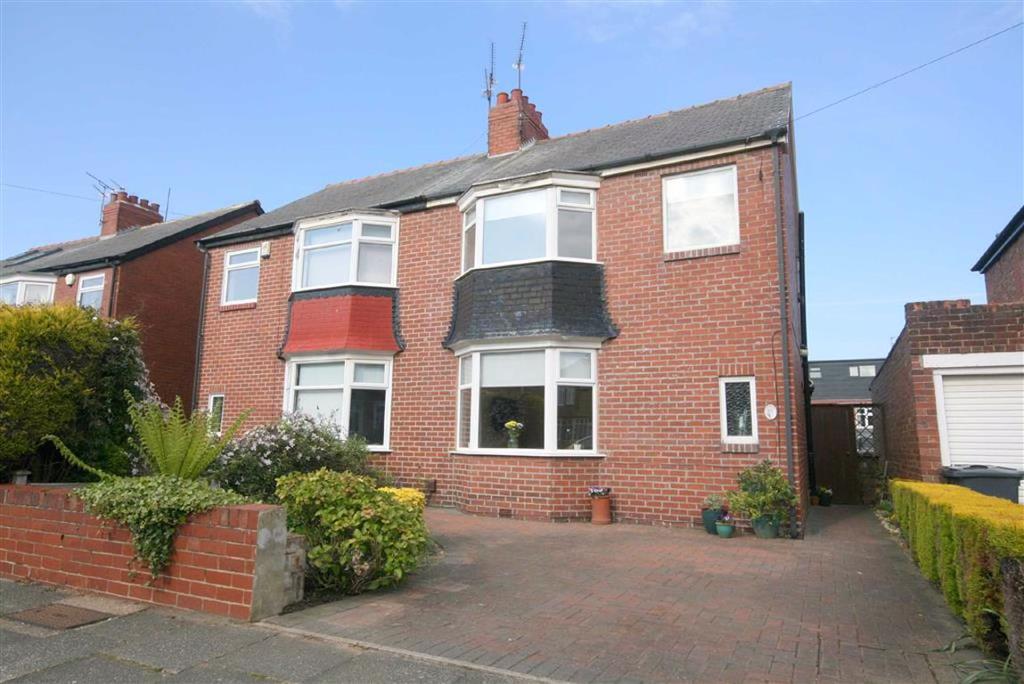 Sunlea Avenue, Cullercoats, Tyne And... 2 bed semidetached house £