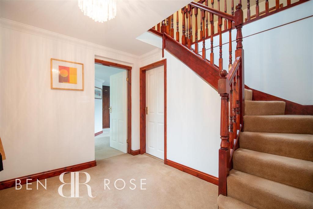 Fowler Lane, Farington Moss, Leyland 5 bed detached house £500,000