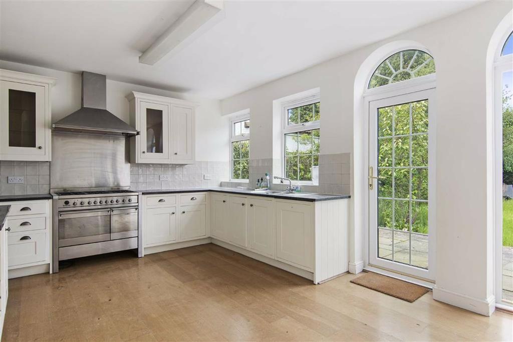 Kitchen / Breakfast Room