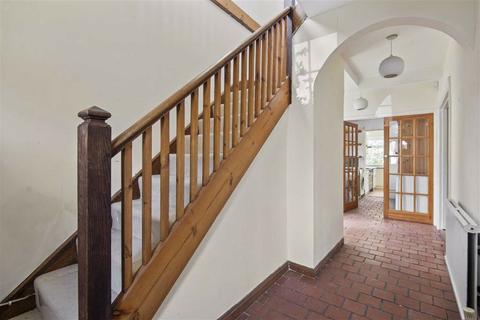 17 Brampton Road, St Albans, AL1 4PP