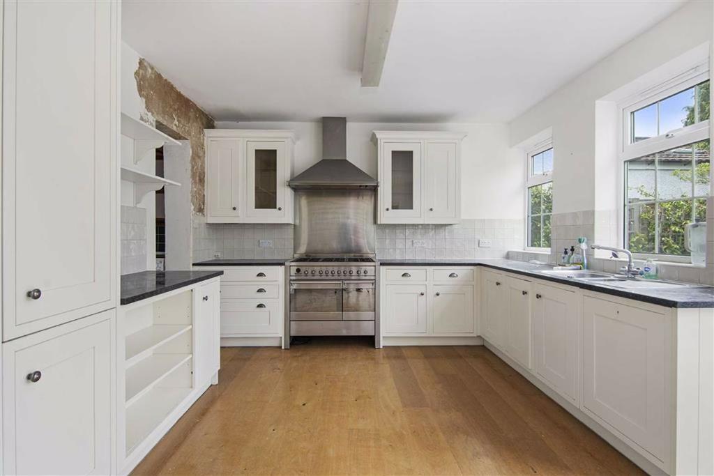 Kitchen / Breakfast Room
