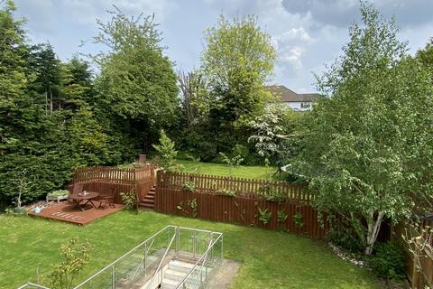 3 Newmans Gate, Hutton, Brentwood, CM13 2FB