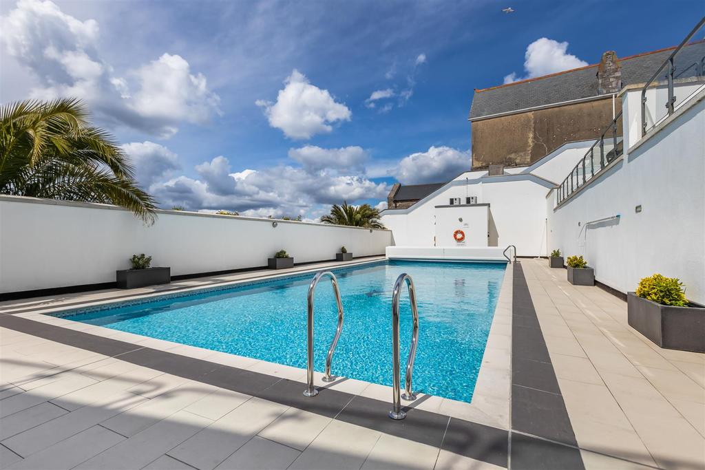 Prince William Quay, Berry Head Road, Brixham 3 bed apartment £925,000