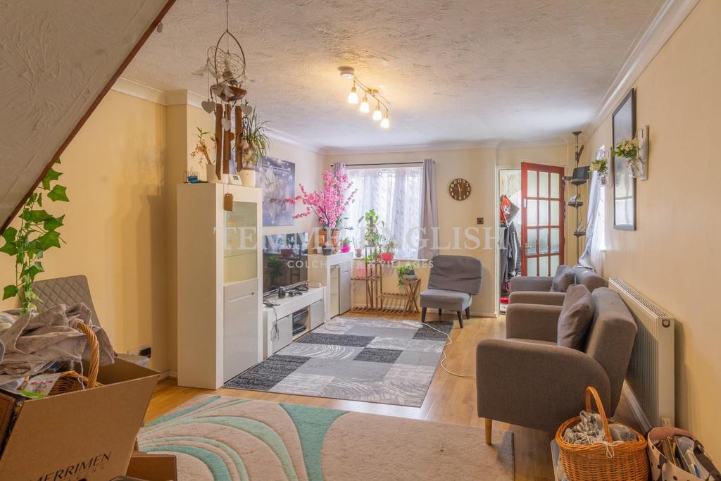 Chiltern Close, Colchester 3 bed semidetached house £300,000