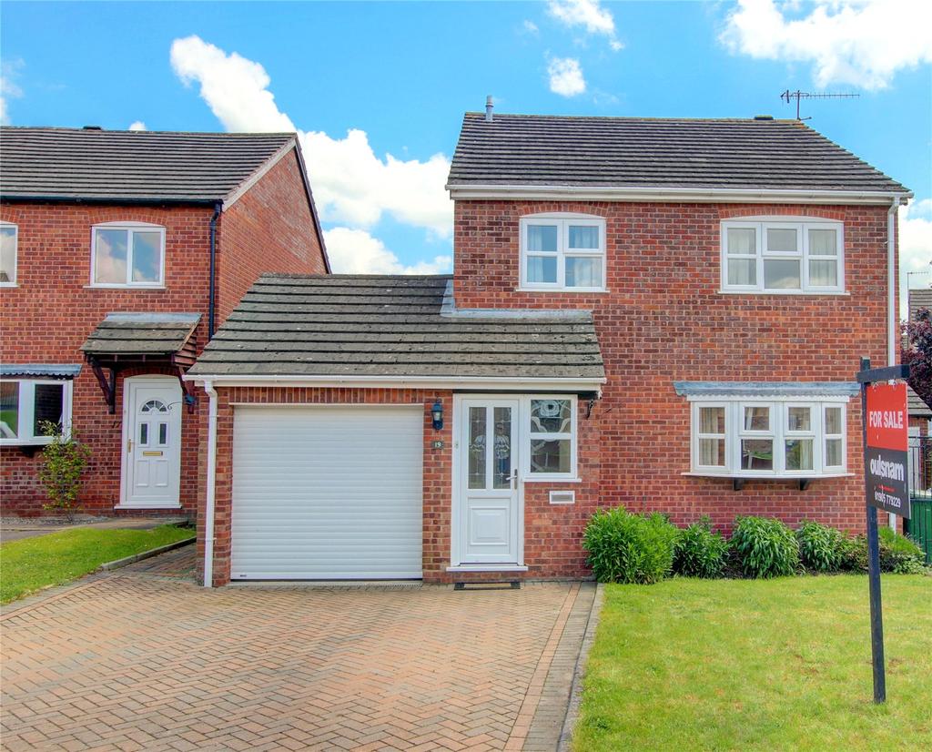 Welland Close, Droitwich, WR9 4 bed detached house £320,000