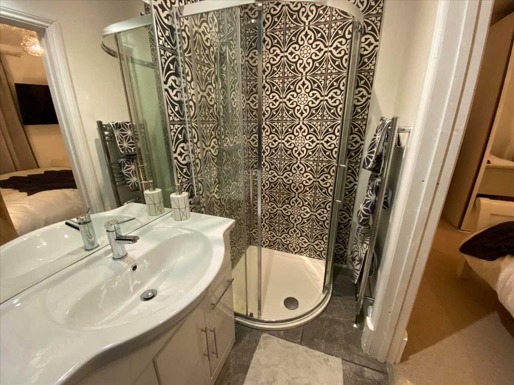 En suite shower room