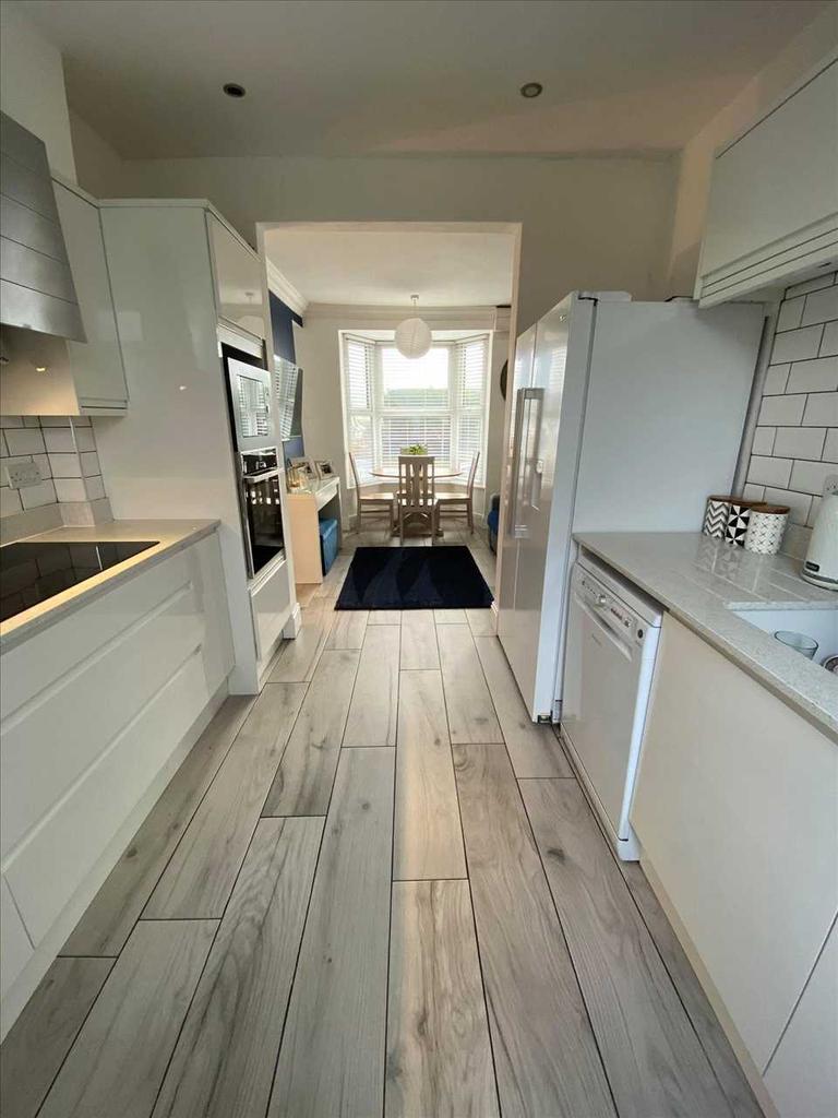 Kitchen :