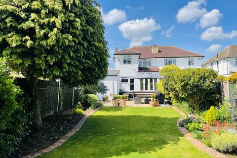 213 Eden Way, Beckenham, BR3 3DS