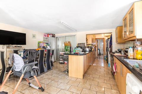 26 Carlton Road, Slough, SL2 5PZ