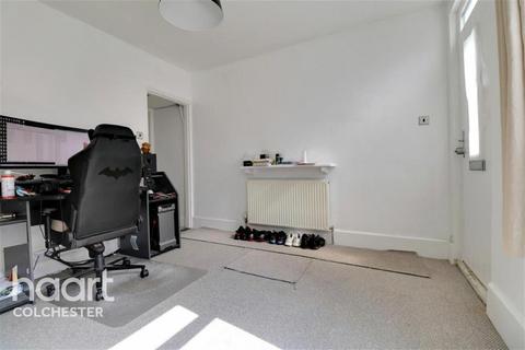 2 bedroom terraced house to rent, Colchester