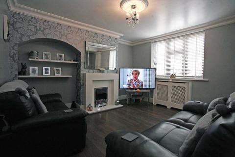 422 Heathway, Dagenham, RM10 8QD
