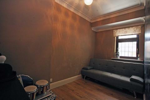 422 Heathway, Dagenham, RM10 8QD