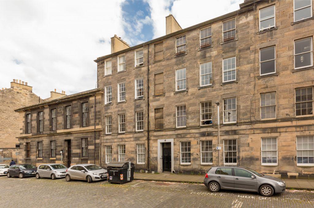 35A, Barony Street, Edinburgh, EH3 6NX 2 bed flat - £250,000