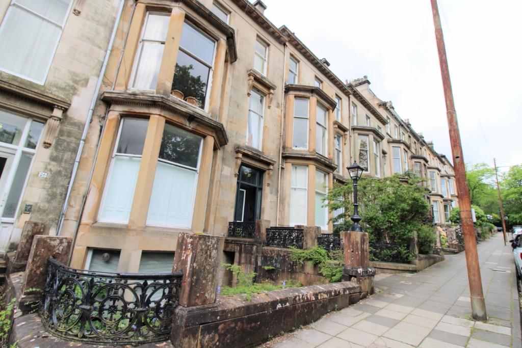Huntly Gardens, Glasgow, G12 1 bed flat £900 pcm (£208 pw)