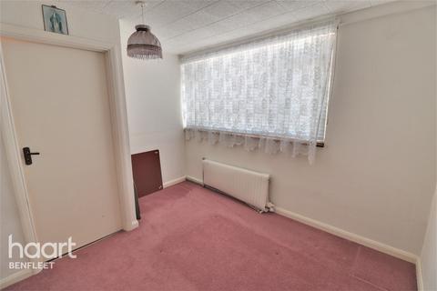 54 Benfleet Park Road, Benfleet, SS7 5HJ