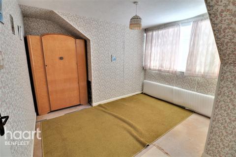 54 Benfleet Park Road, Benfleet, SS7 5HJ