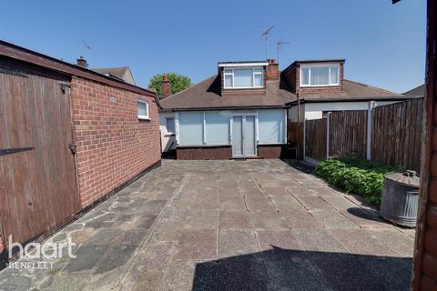 54 Benfleet Park Road, Benfleet, SS7 5HJ