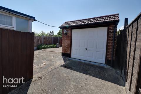 54 Benfleet Park Road, Benfleet, SS7 5HJ