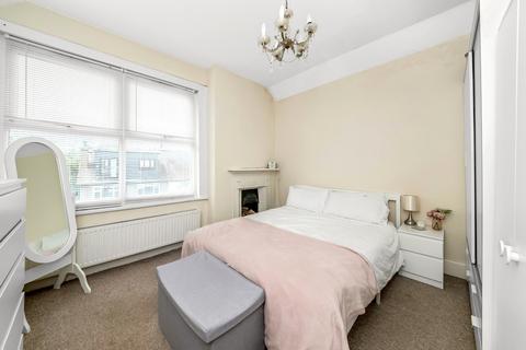 1 bedroom apartment to rent, Kendall Avenue, Sanderstead