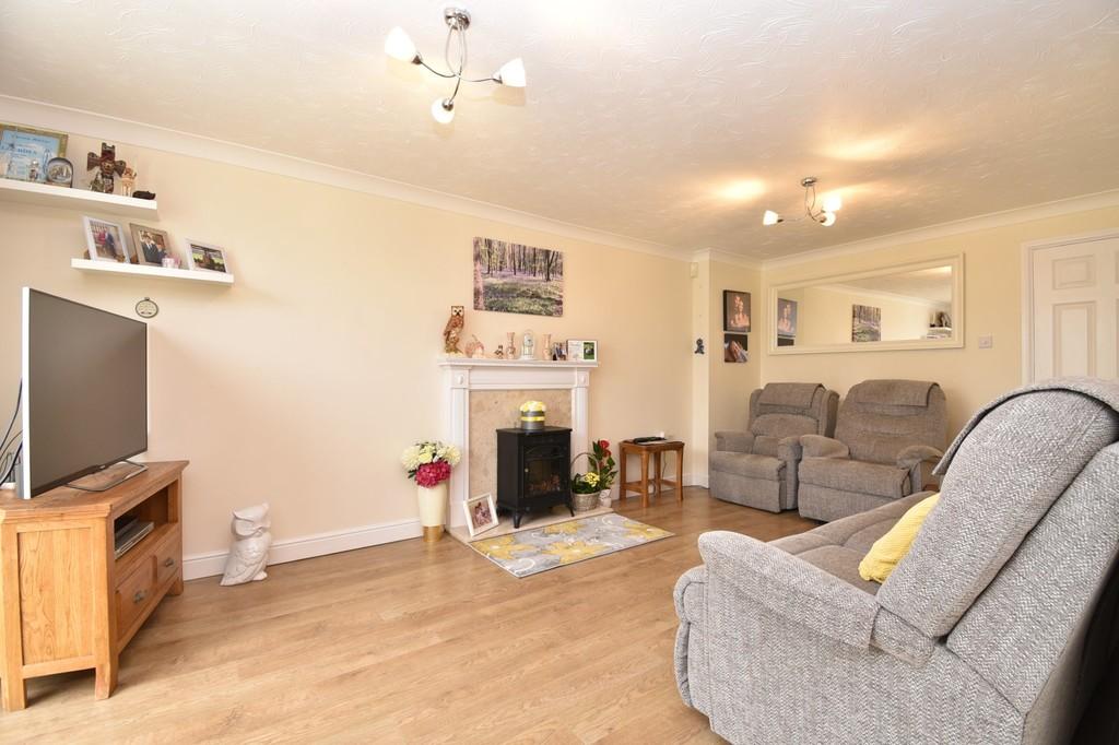 Thirlmere, Stevenage 4 bed detached house £550,000
