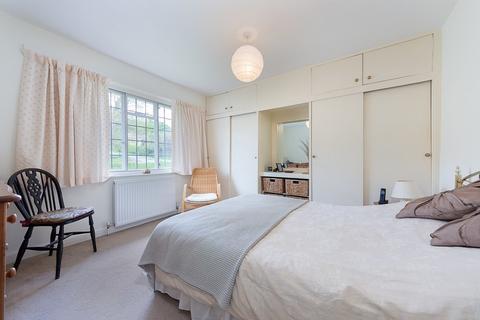 78 Ballards Way, South Croydon, CR2 7LA