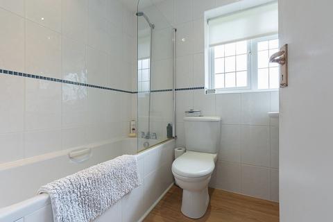 78 Ballards Way, South Croydon, CR2 7LA