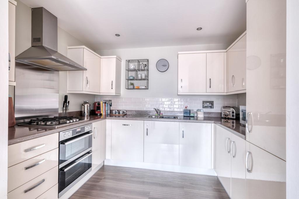 Kitchen / Lounge / Diner