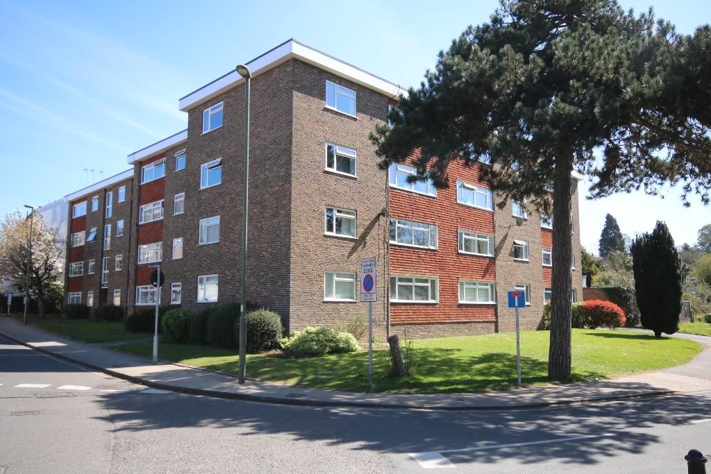 LEATHERHEAD, KT22 2 bed apartment £1,050 pcm (£242 pw)