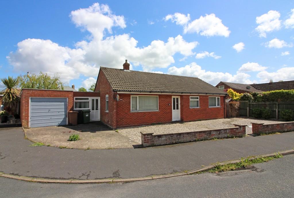 Morrison Close, North Walsham 3 bed detached bungalow £265,000