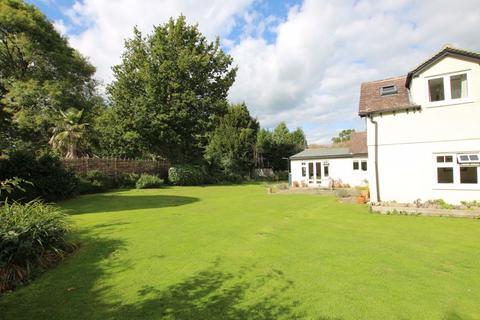 Bankside Cox Green, Rudgwick, Horsham, RH12 3DD