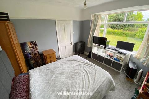 Dyoll House Ffordd Ffynnon, Dyserth, Rhyl, LL18 6HH