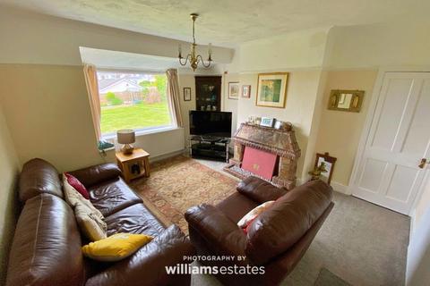 Dyoll House Ffordd Ffynnon, Dyserth, Rhyl, LL18 6HH