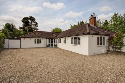Holly Cottage Crown Lane, Farnham Royal, Slough, SL2 3SF