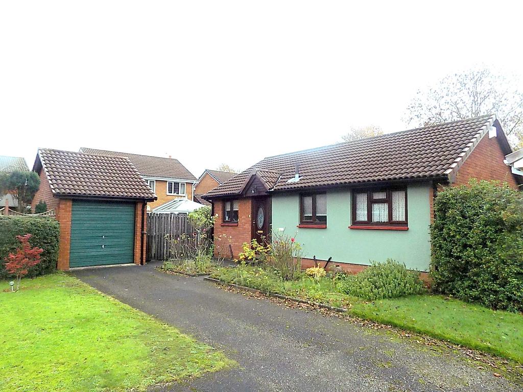 Keyes Close, Birchwood, Warrington, WA3 2 bed bungalow £210,000