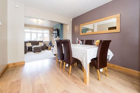 13 Glenton Close, Romford, RM1 4AN