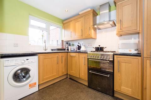 13 Glenton Close, Romford, RM1 4AN