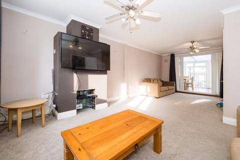 26 Colne Drive, Romford, RM3 9JX