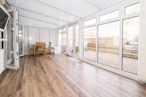 26 Colne Drive, Romford, RM3 9JX