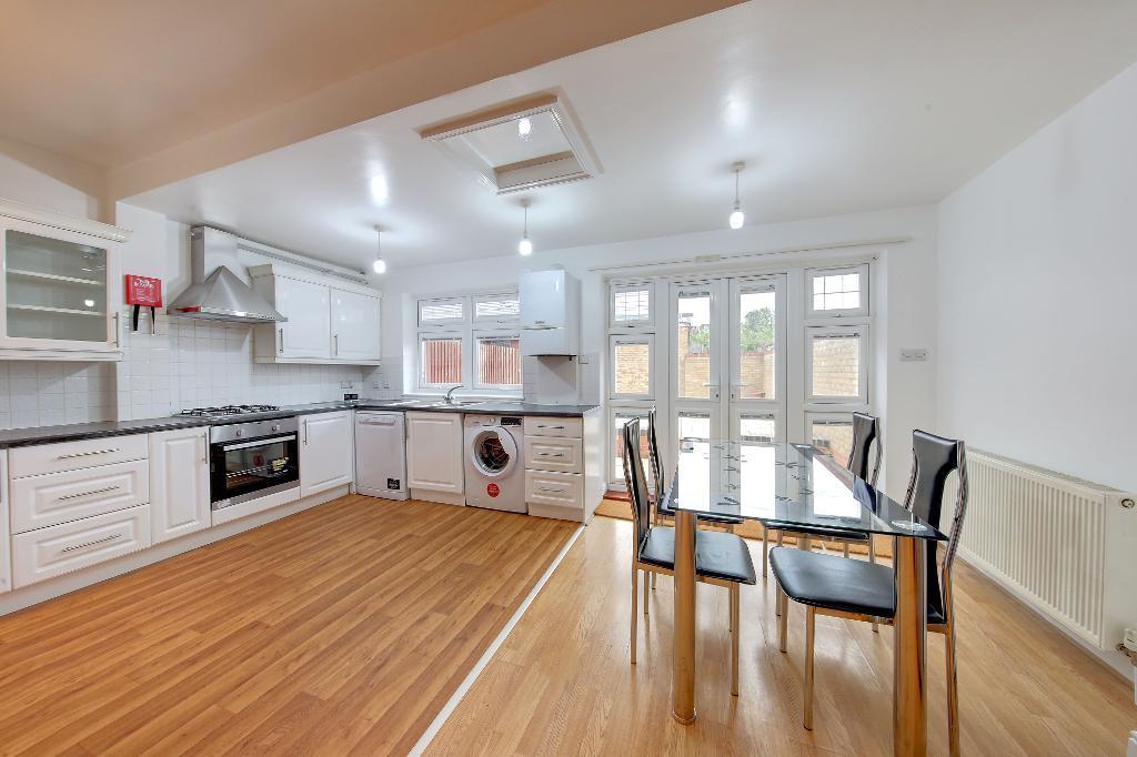 Granville Road, Southfields, London, SW18 5SG 5 bed terraced house £