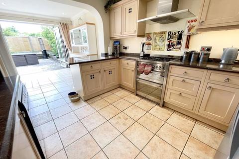 152 Jeans Way, Dunstable, LU5 4PP