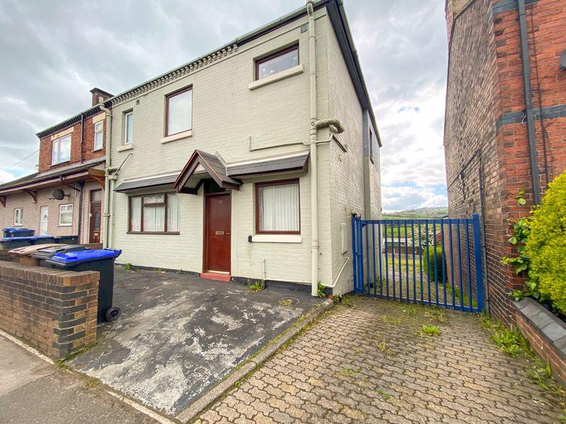 Tunstall Road, Biddulph, ST8 6HN 4 bed semidetached house £210,000