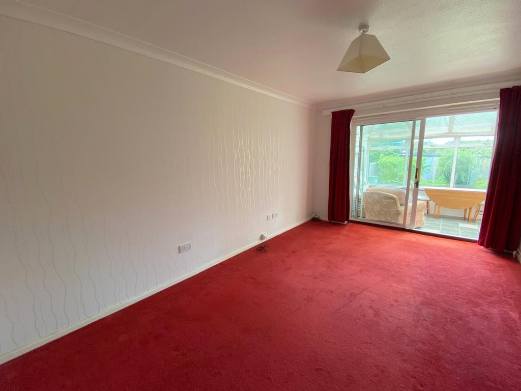 Test Road, Sompting, West Sussex, BN15 2 bed bungalow £280,000