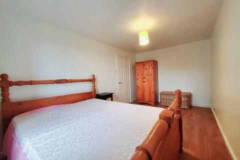 2 bedroom ground floor flat to rent - CHANDLERS DRIVE, ERITH, KENT, DA8 1LW