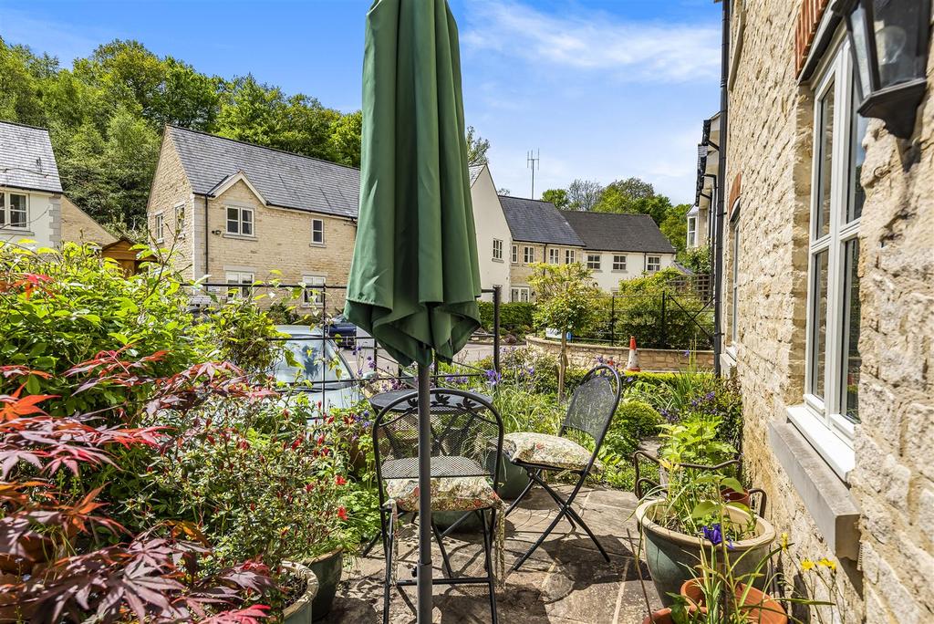 Millbrook Walk, Inchbrook, Stroud 3 bed retirement property £425,000