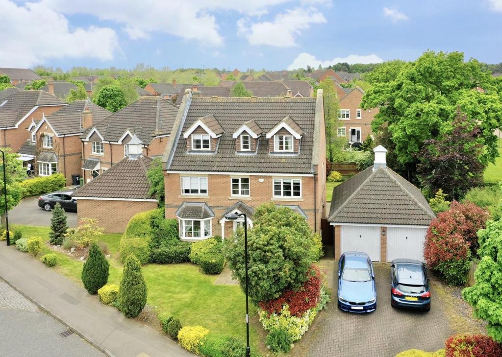 Foxfield Way, Grange Park, Northampton 5 bed detached house £550,000