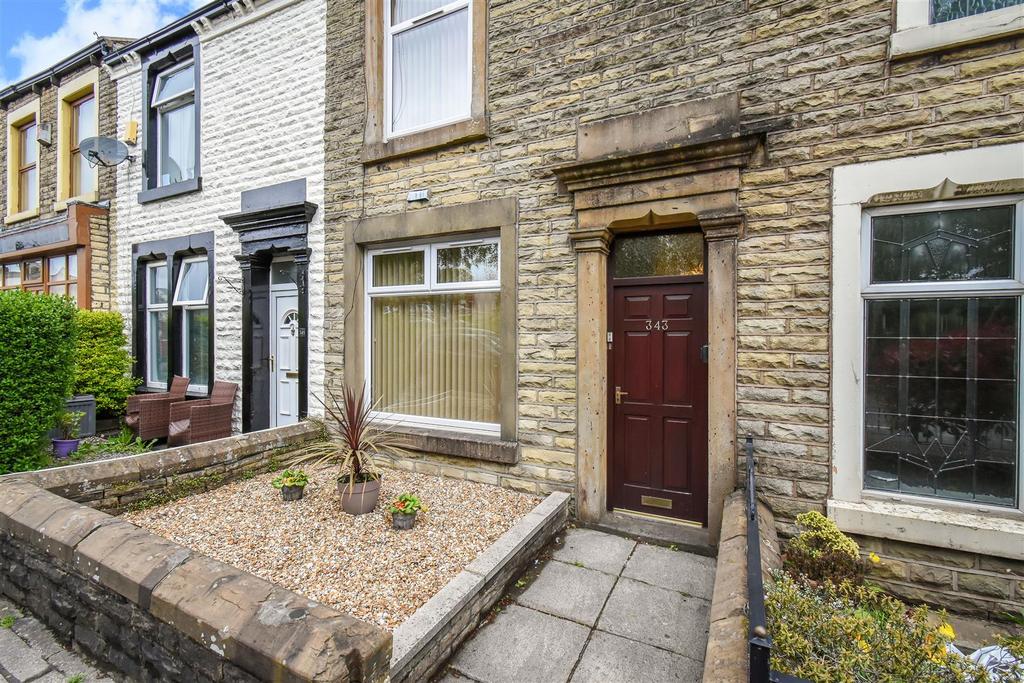 Blackburn Road, Oswaldtwistle... 2 bed house £89,950