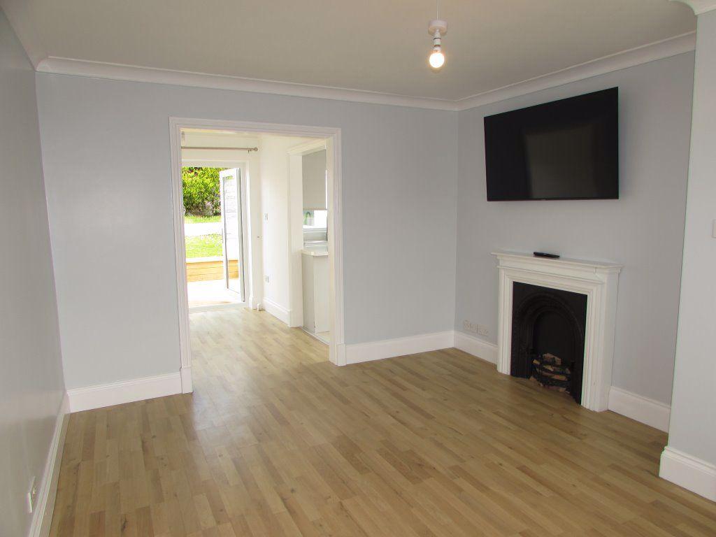 Hawthorn Park, Brynna, Pontyclun... 3 bed house £795 pcm (£183 pw)