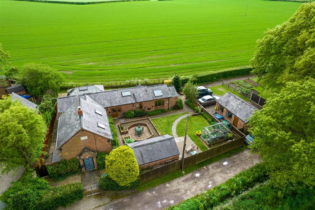 Yorton Heath, Shrewsbury 4 bed detached house £600,000